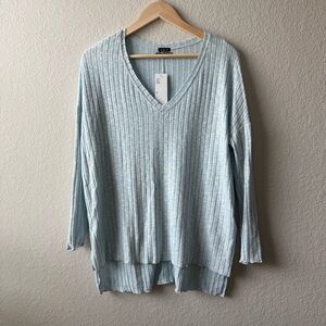 Oversized NWT Urban Outfitters Light‎ Sweater